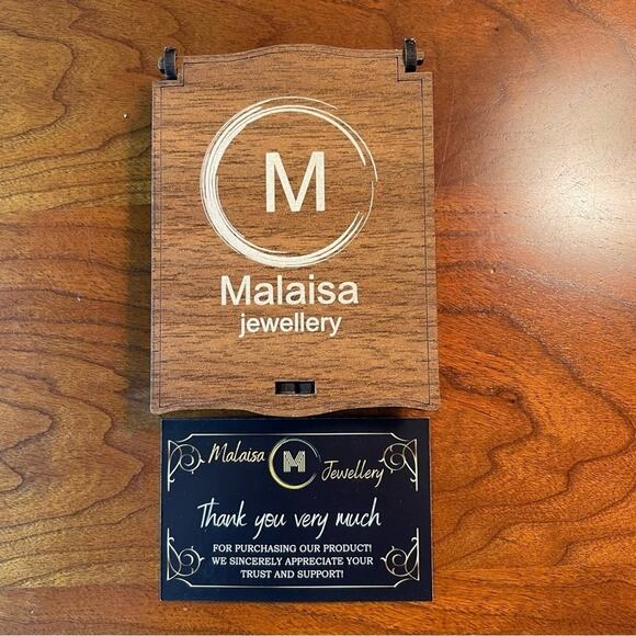 Malaisa Silver‎ Heart Necklace NWT - Picture 2 of 3